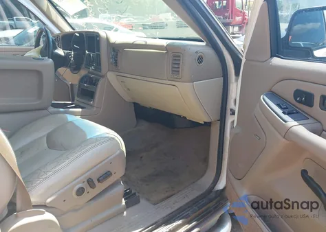 2004 Chevrolet Suburban 1500 Z71 z USA, uszkodzony, nr VIN 3GNFK16Z34G147602